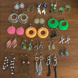Earrings! They all come together! 21 pairs!